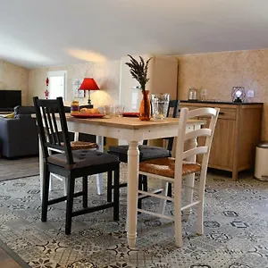 Le Pigeonnier Apartment
